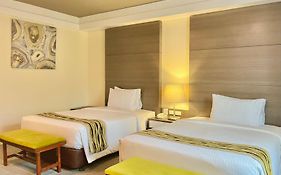 88 Courtyard Hotel